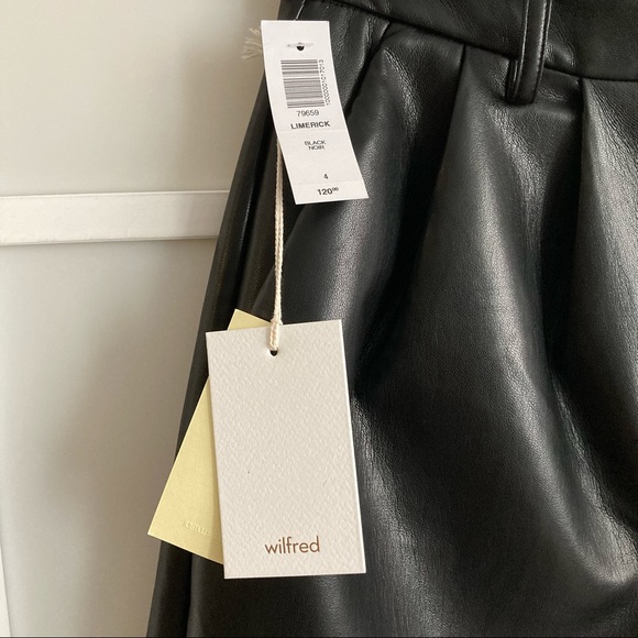 [Sold off app] Wilfred Limerick Shorts - Picture 3 of 8